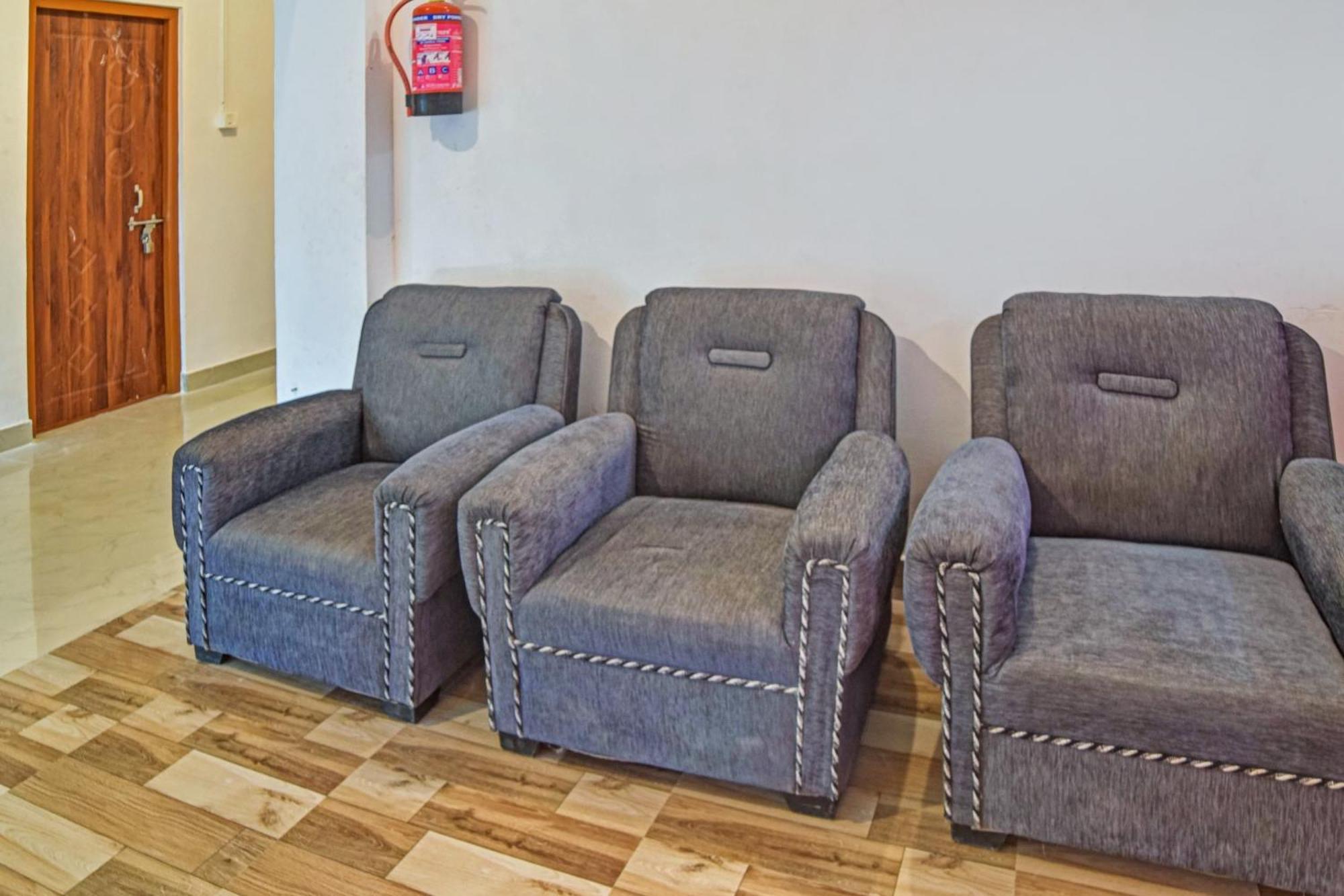 Spot On Jp Guest House Kaharpara Экстерьер фото