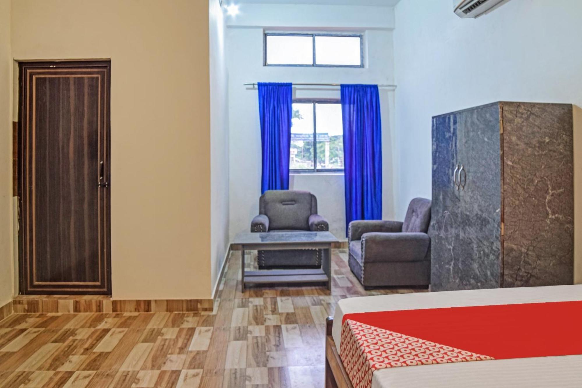 Spot On Jp Guest House Kaharpara Экстерьер фото